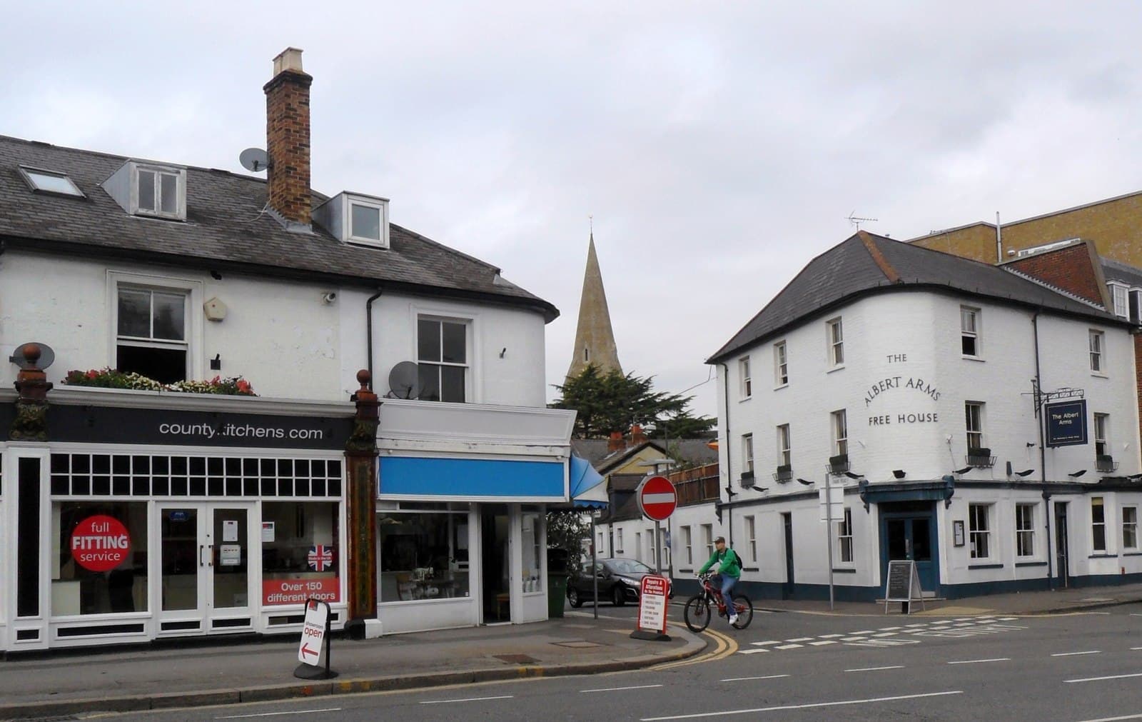 Prime Surrey Property Market Faces Headwinds in £3-10M Range