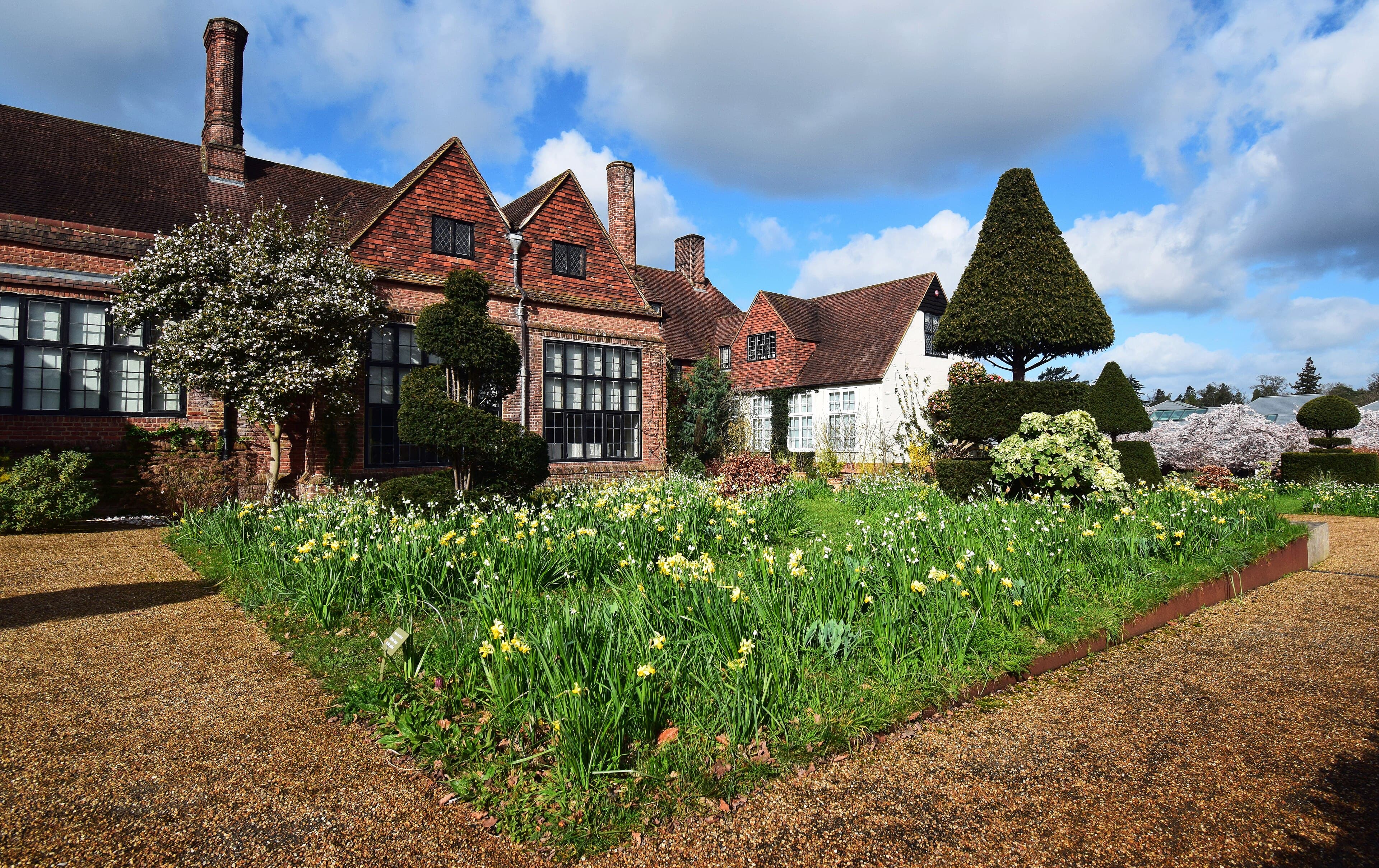 Surrey gardens to visit, and the season to pick
